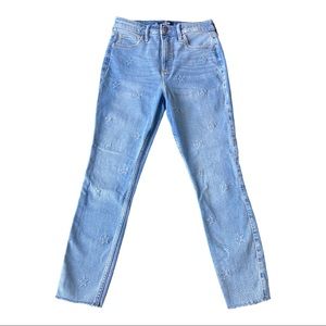 Hollister Curvy High-Rise Crop Super Skinny Jeans. W 27 L 26